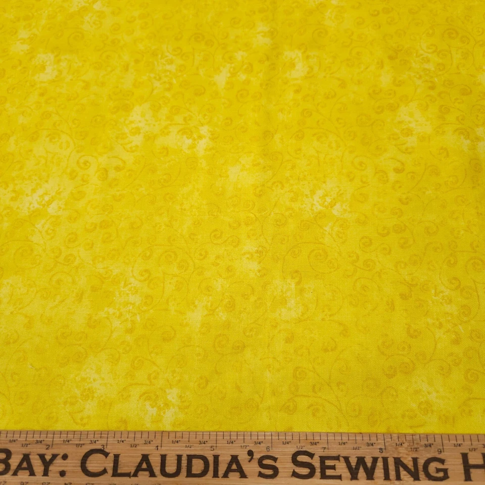 Licuadora de rollo amarillo limón profundo Quilting Temptations BTY Quilting Treasures Foto 2 de 3
