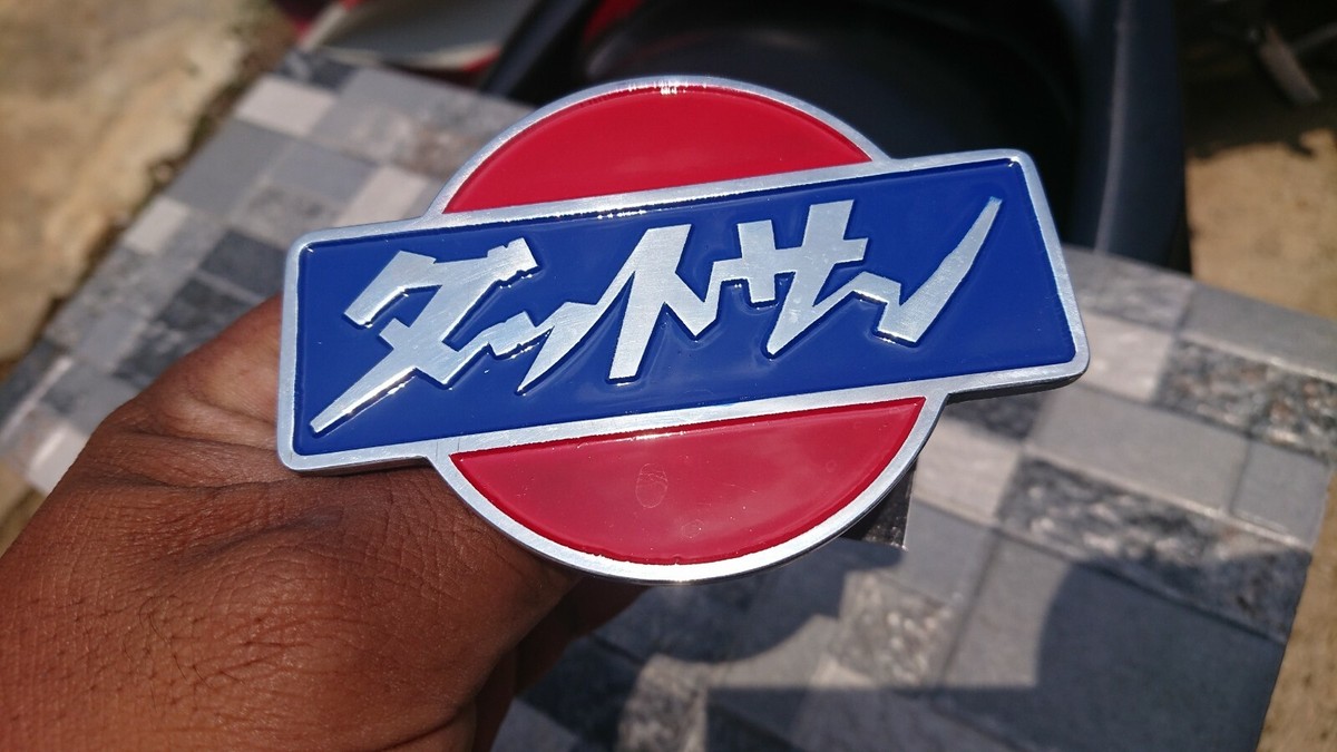 ADVAN ストラップ Fits For DATSUN Vintage Japanese Handwriting grill badge