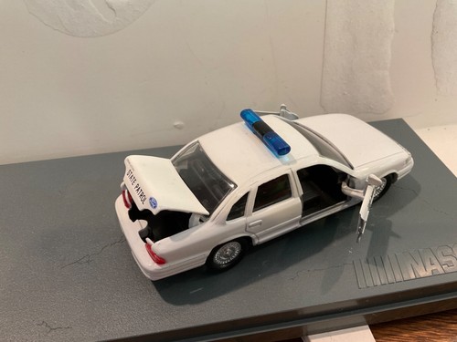 Road Champs 1997 FORD CROWN VICTORIA DIE CAST WA STATE, STATE PATROL CAR 1:43 - Photo 2/6