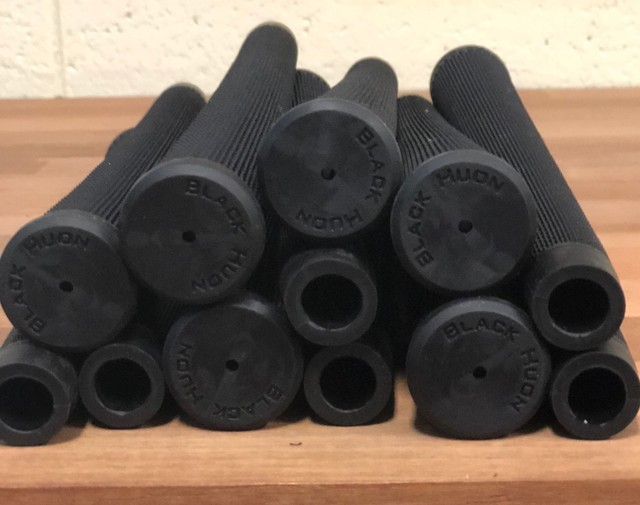 Brand New Set of 3 Avon Arthritic Oversize Serrated Black Golf Grips eBay