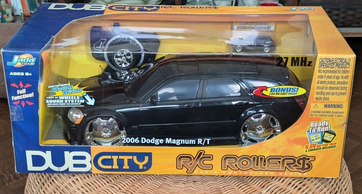 1/64 マイスト レッカー車 DODGE Magnum Maisto MAI11404-E Edelbrock-2006 Dodge Magnum R-T with Car Trailer
