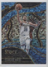 2023-24 Panini Select Courtside Light Blue Disco Prizm 1/99 Vasilije Micic 1pe9