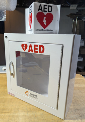NO KEY - AED Wall Cabinet W/ Alarm Cardiac Science Requires Battery TESTED WORKS