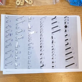 LEGO TECHNIC 42025 96% COMPLETED ( 11PARTS MISSING,YELLOWING CHECK DESCRIPTION )
