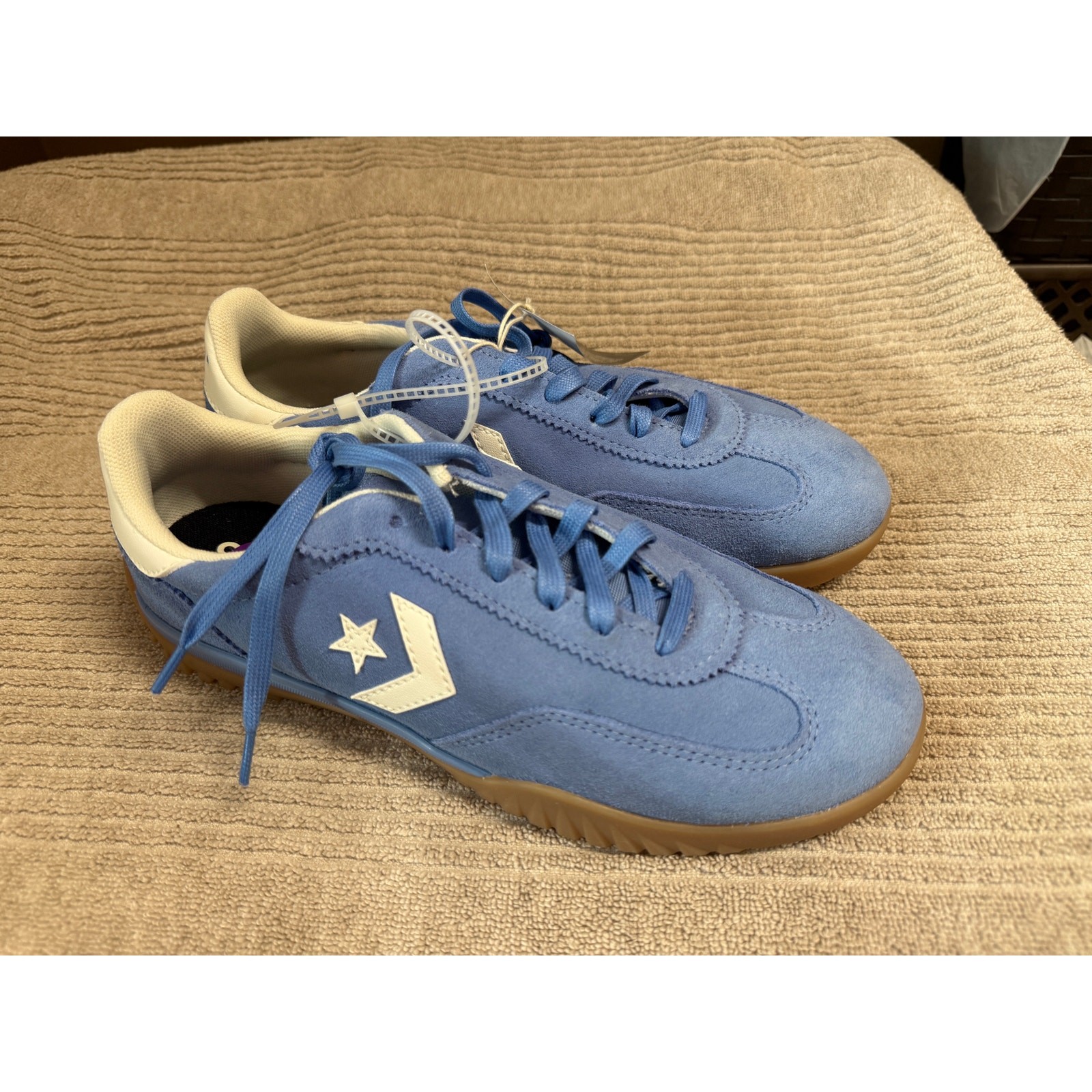 Converse Run Star Trainer Open Sky  Blue NWT Mens 6.5 Womens 8  thumbnail 2