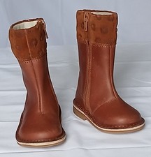 Image of CLARKS COMET PLAY TODDLER GIRLS' LEATHER BOOTS. BROWN. SIZE UK 4F. NEW.