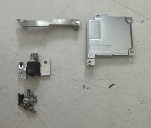 Original Apple iPhone 5C Schrauben Blech Abdeckung Kleinteile Deckel Set