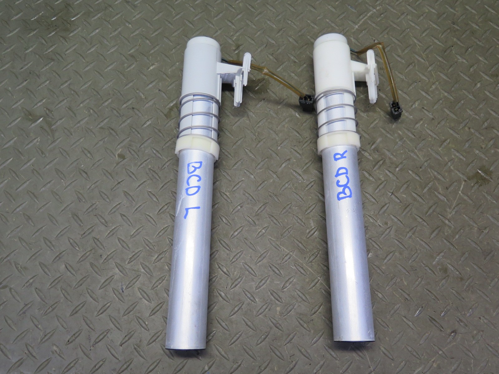 2006-2012 BENTLEY FLYING SPUR 6.0L ENGINE LEFT & RIGHT SIDE FUEL PUMP ASSEMBLY