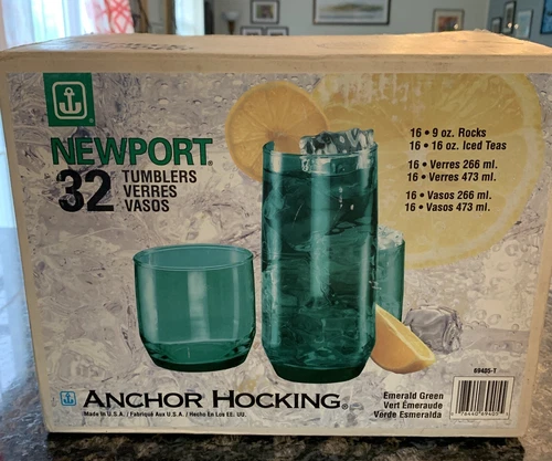 Vintage 1970’s Anchor Hocking Newport Emerald Green Tumblers With Box 23 Pieces