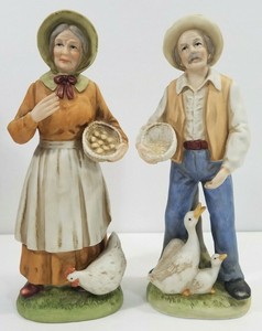 Homco Figurines Porcelain Old Man And Woman Farmer Chicken # 1426 Large