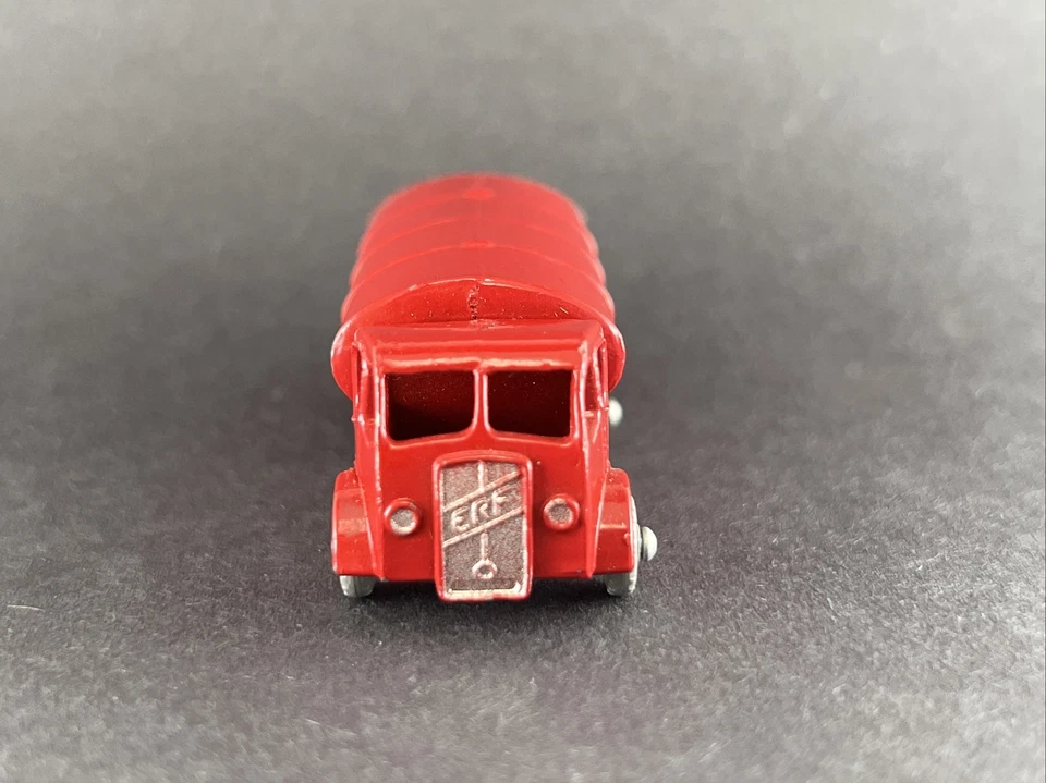 Lesney Matchbox Series 1958 Nº 11 rojo ESSO GASOLINA CISTERNA rueda gris hecha en Inglaterra Foto 4 de 4