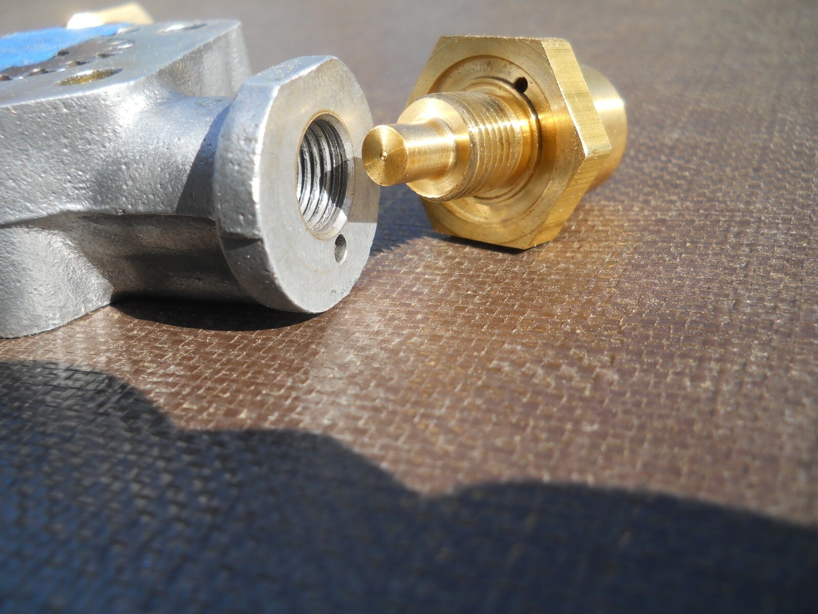 Harley Ironhead Sportster K Model oil pump fitting repair 1/2 x 20