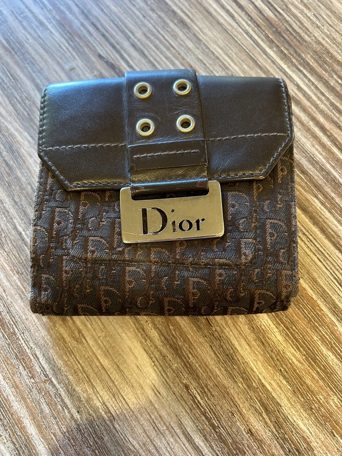 Portefeuille compact Christian Dior marron foncé oblique toile et cuir street chic