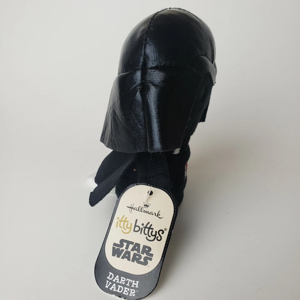 Brinquedo de pelúcia Hallmark Itty Bittys Star Wars Darth Vader NOVO - Imagem 3 de 4