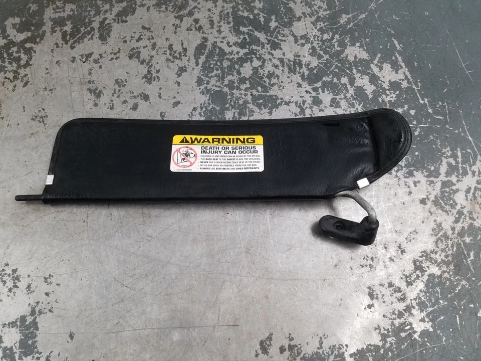 2005 Jeep Wrangler TJ Rubicon 4x4 Sun Visors #8311 VV3 - Image 2 of 4