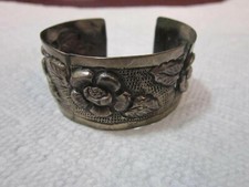 Vintage 0900 Silver Child's Cuff Bracelet Flowers UNIQUE
