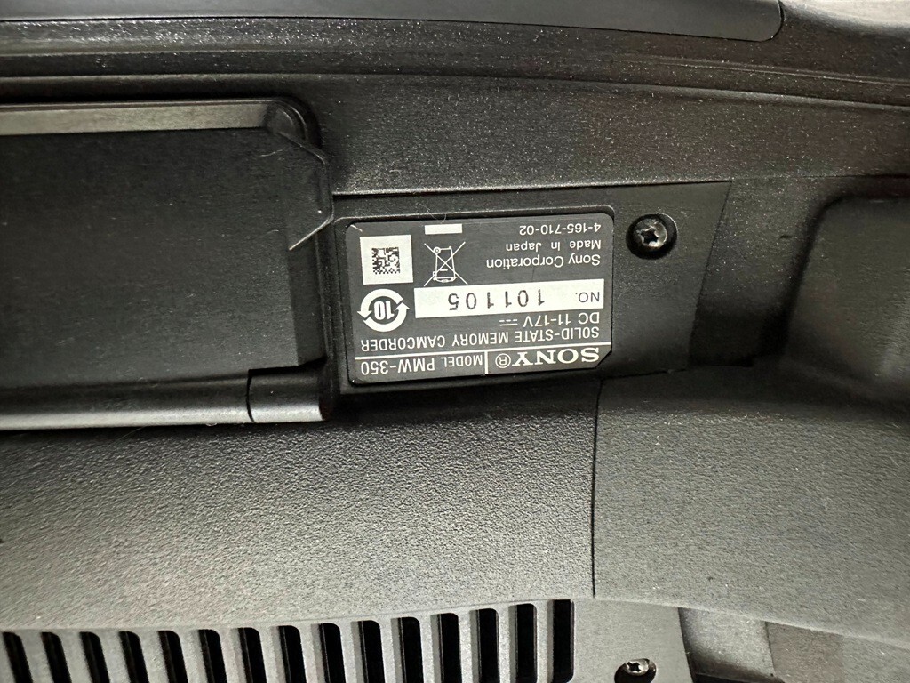 Sony PMW-350 XDCAM HD 2/3 Sony PMW-350 XDCAM HD 2/3
