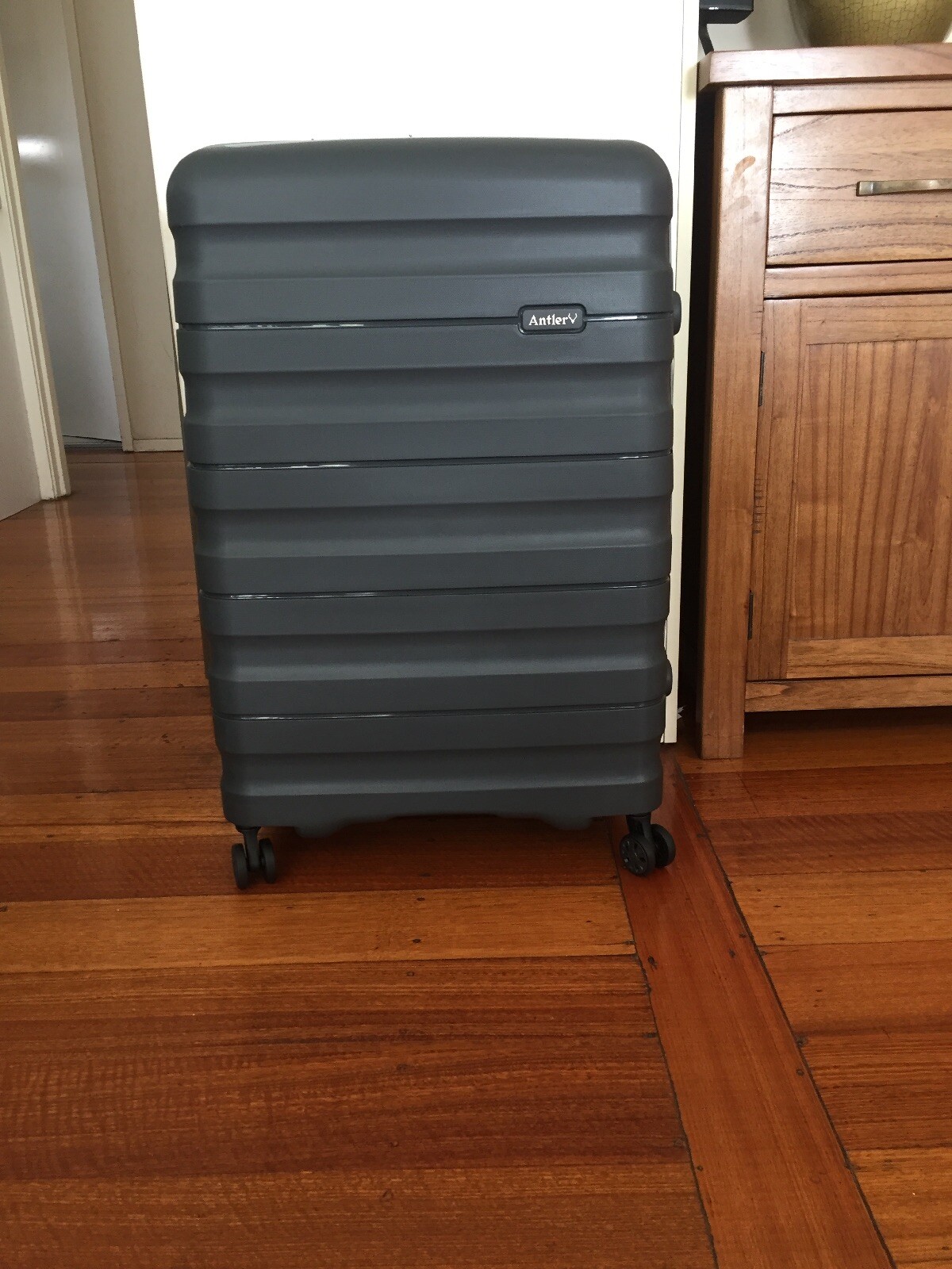 antler atom large suitcase