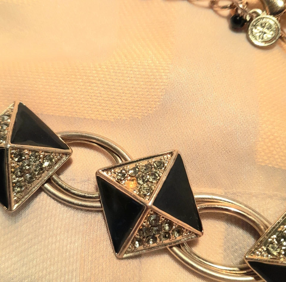 Hermoso collar Vera Wang Foto 2 de 4