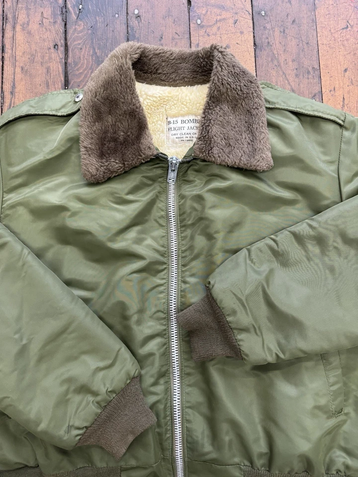 Chaqueta de bombardero de vuelo vintage del ejército talla L/XL verde oliva Foto 4 de 4