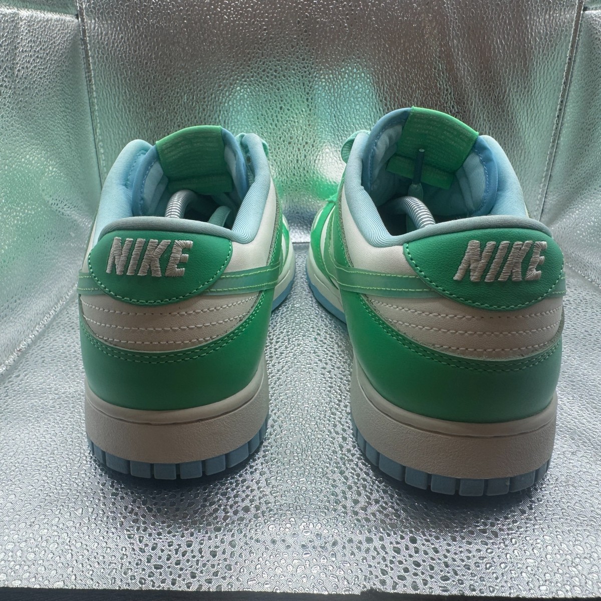 Size 12.5 Nike SB Dunk Low Mens White Green Shock Athletic  display picture 2