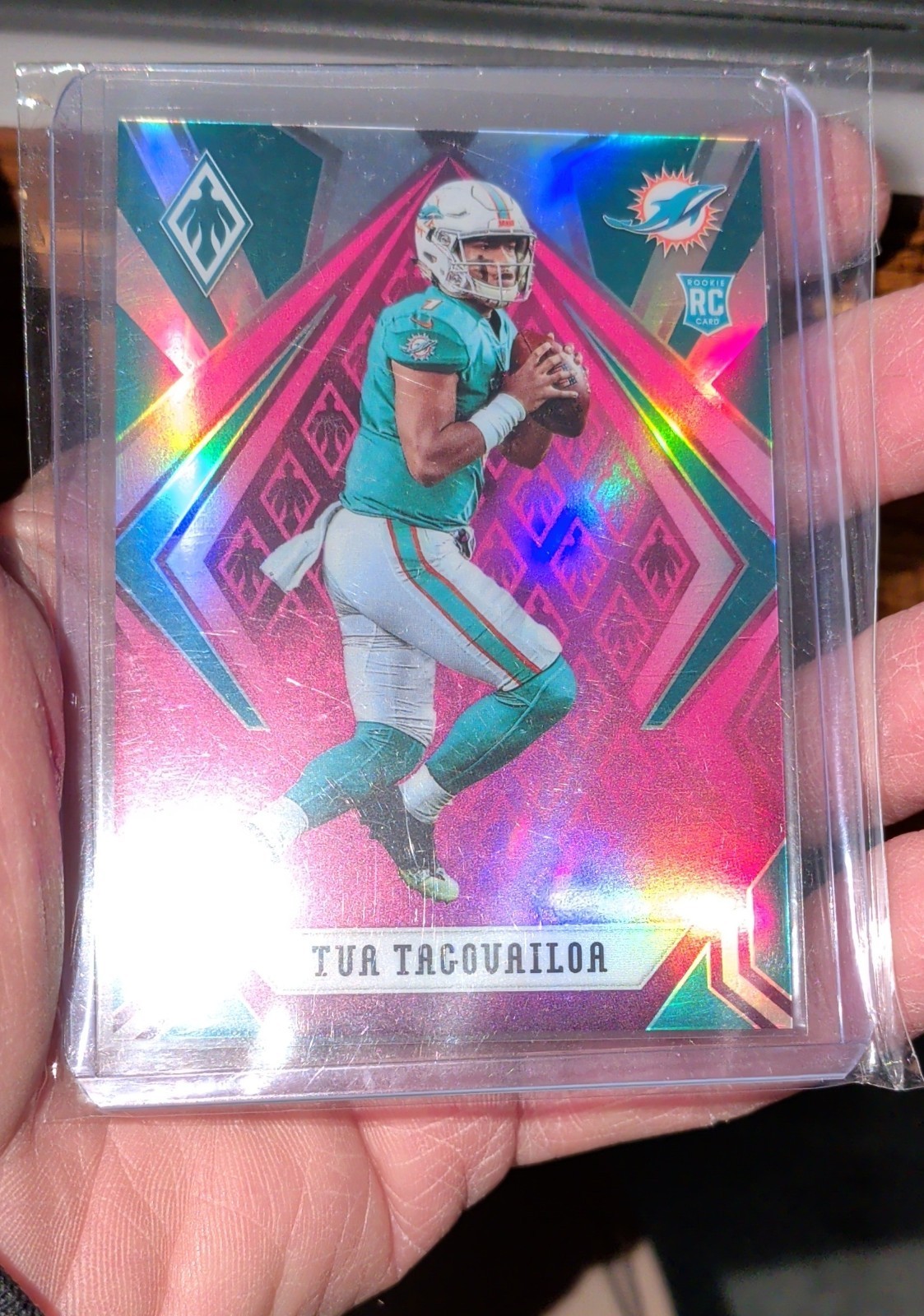 2020 Panini Phoenix - Rookies Tua Tagovailoa #102 Pink /199 (RC)