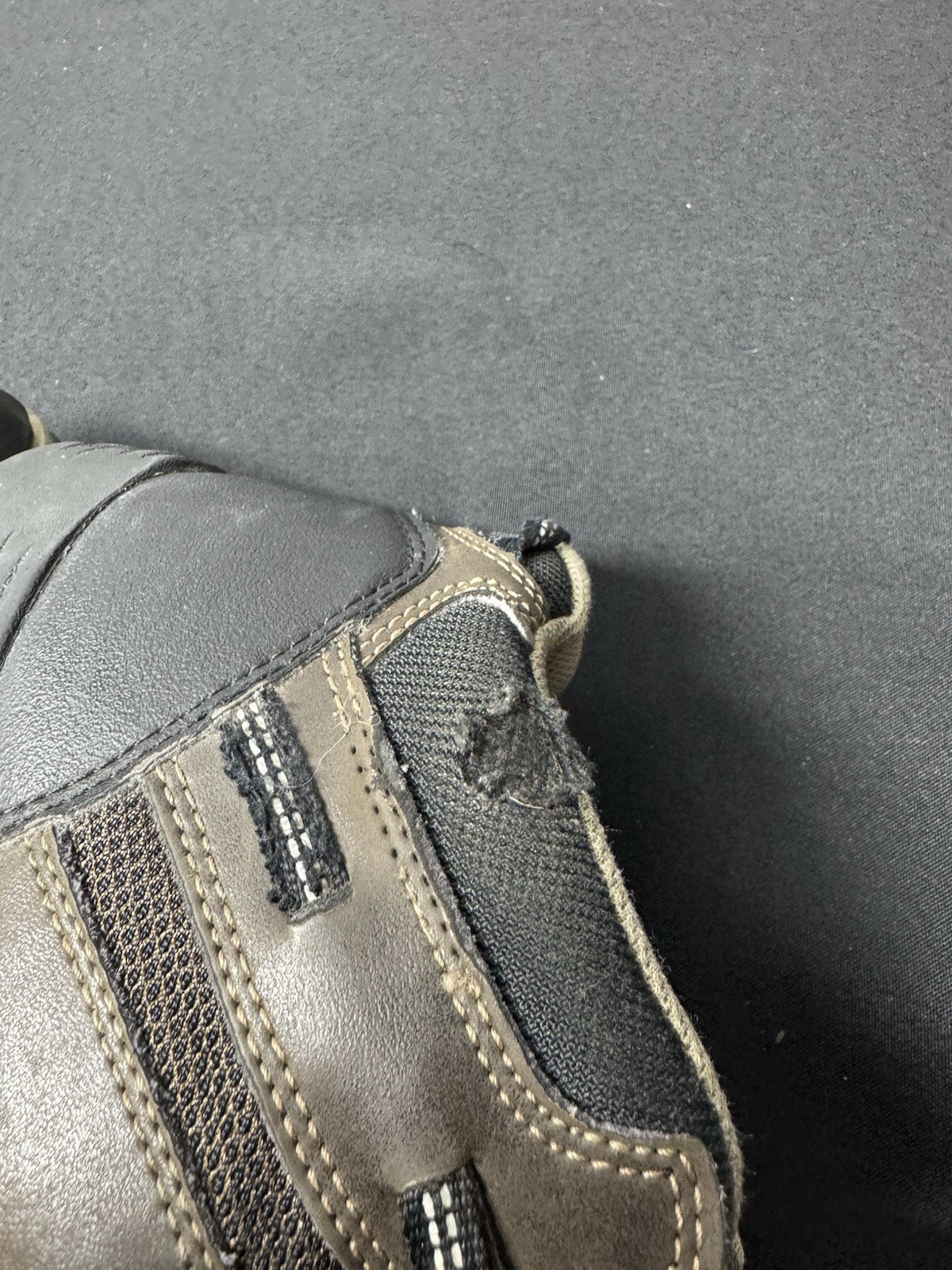 Stivali Keen Oakridge outdoor trekking trail uomo taglia 5 scarpe marrone nero vedi foto