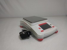 Ohaus AX8201 Adventurer Precision Lab Scale