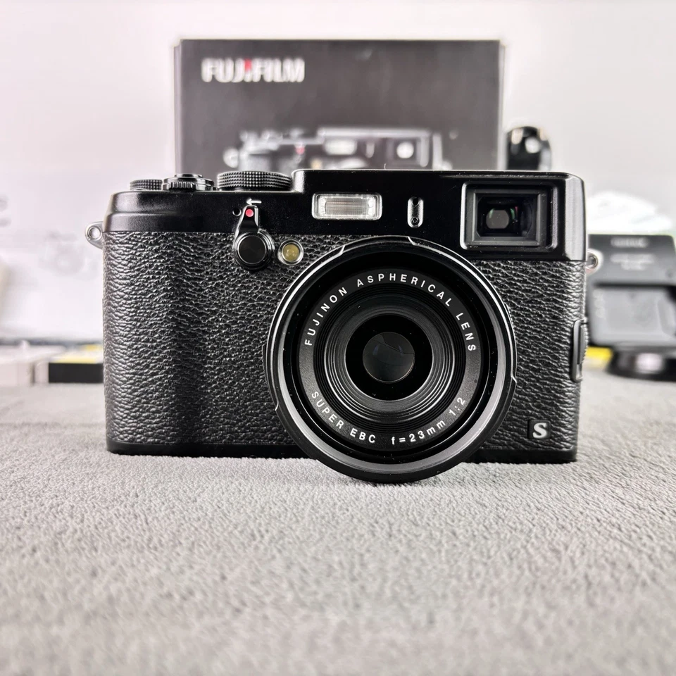 Fujifilm FinePix X Series X100S 16.3MP Digital Camera Boxed 14k Shunter Count - Bild 3 von 4