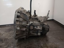 RENAULT CAPTUR 5 5 Speed MANUAL  GEARBOX 320103160R 0.9L PETROL 2014