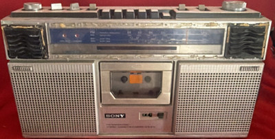 Sony CFS-61S Stereo Cassette-Corder Boombox FM/MW/SW1/SW2 Silver Handle