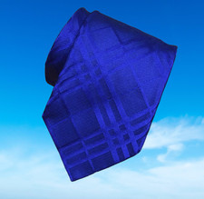 BURBERRY London Navy Blue Men's Necktie Tie Luxury Silk Nova check Plaid MINT