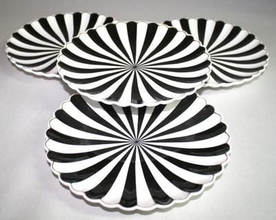 Grace Teaware 8.5'' Black & White Scallop Fine Porcelain Four Salad Plates New