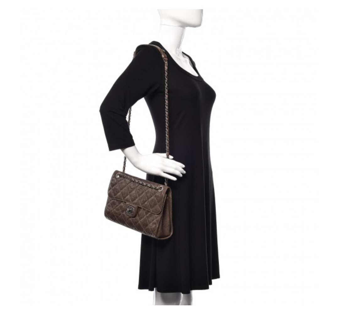 authentic CHANEL Crumpled Grained Calfskin Medium CC Crave Flap