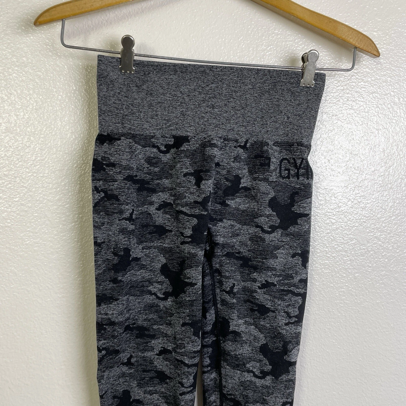 gymshark adapt camo seamless scrunch gym train workout leggings