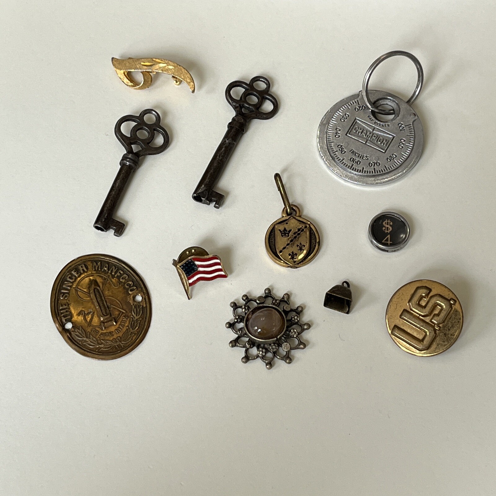 Vintage Estate Lot - Singer Badge, Skeleton Key, Military Pin & More (74E)
