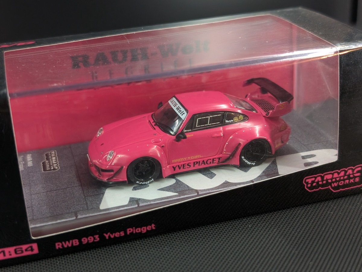 1:64 Tarmac Works Porsche RWB 993 Yves Piaget Pink/Black