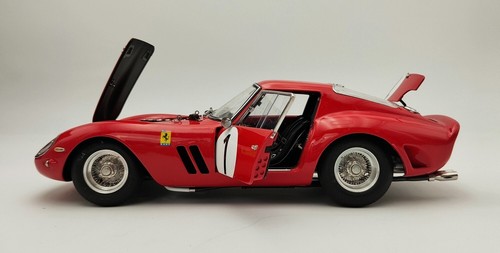 CMC 1:18 Ferrari 250 GTO #1 P. & R. Rodriguez 1000km Paris CMC M-254 NEU - Bild 4 von 7