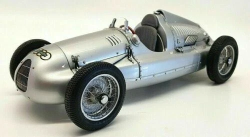 Modellini statici di veicoli militari CMC Scala 1:18