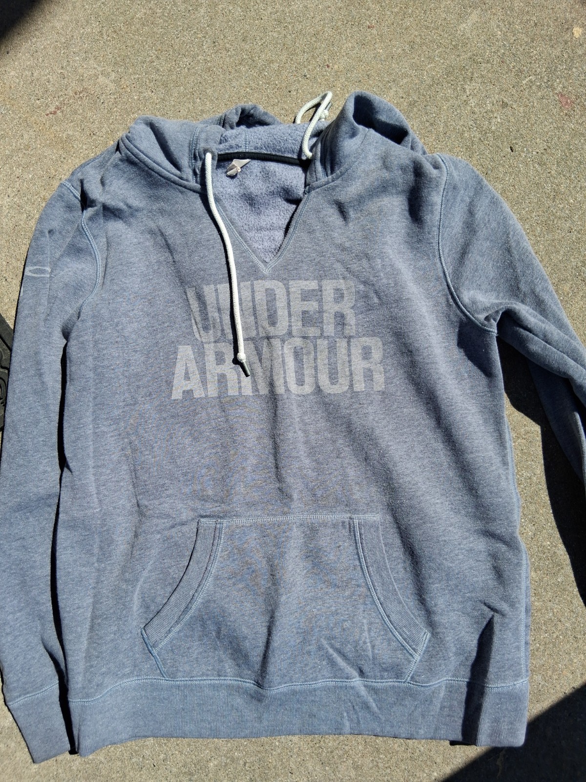 Under Armour Blue Fleece Pullover Hoodie Men's Medium Loose Fit Hooded Pockets