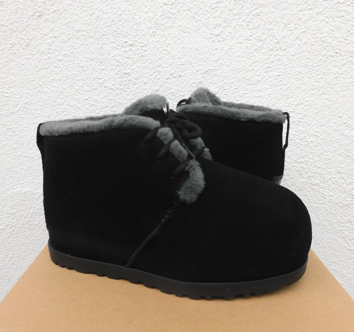 UGG BLACK SUEDE PUMPED LACE-UP PLATFORM SHOE SLIPPERS, WOMEN US 7 