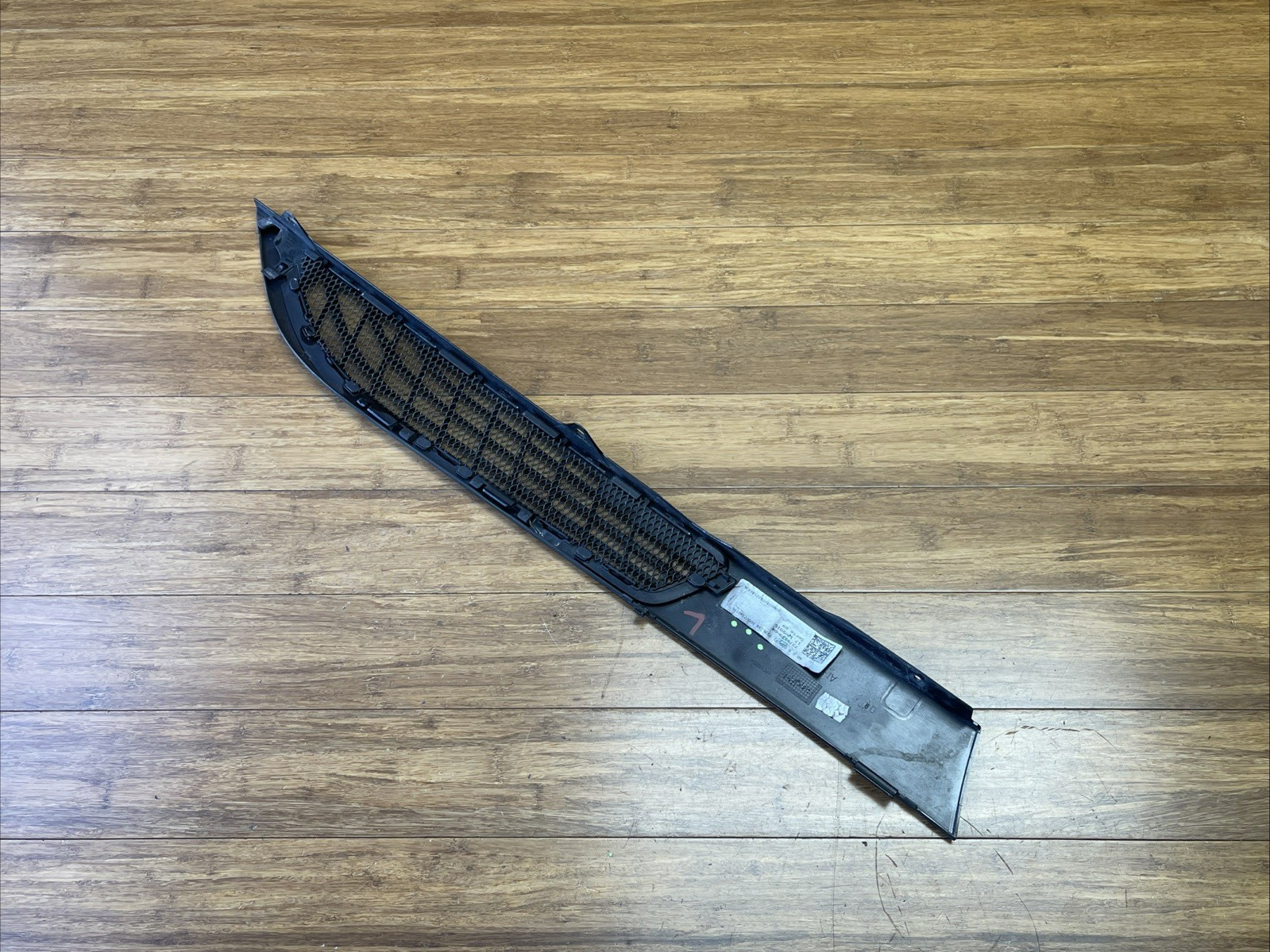 2014-2020 BMW i8 I12 Rear Left Hatch Air Vent Grille Molding Trim OEM *NOTE*