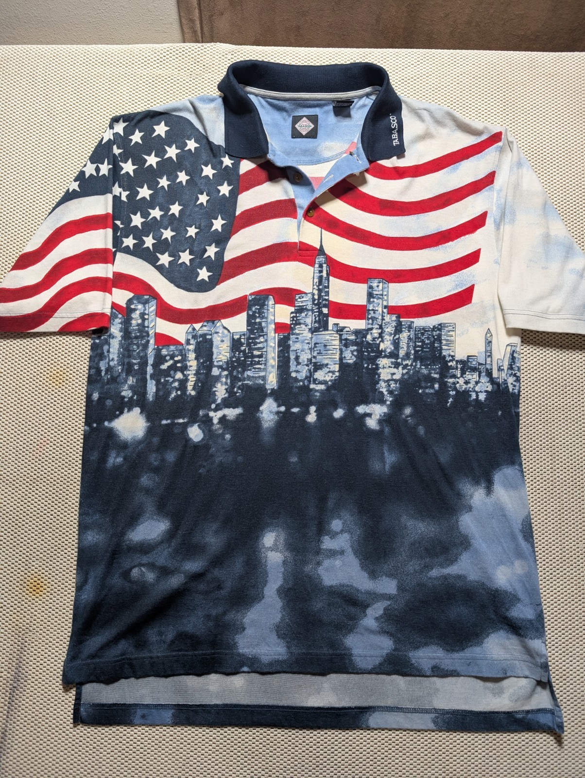 Tabasco Polo Shirt Mens XL NYC Skyline American Flag Patriotic 90s Y2K Vintage 