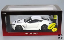 Aston Martin Vantage V12 GT3 2013 White 1/18 Diecast