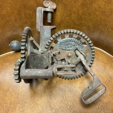 Vintage HUDSON PARER APPLE PEELER.  Good
