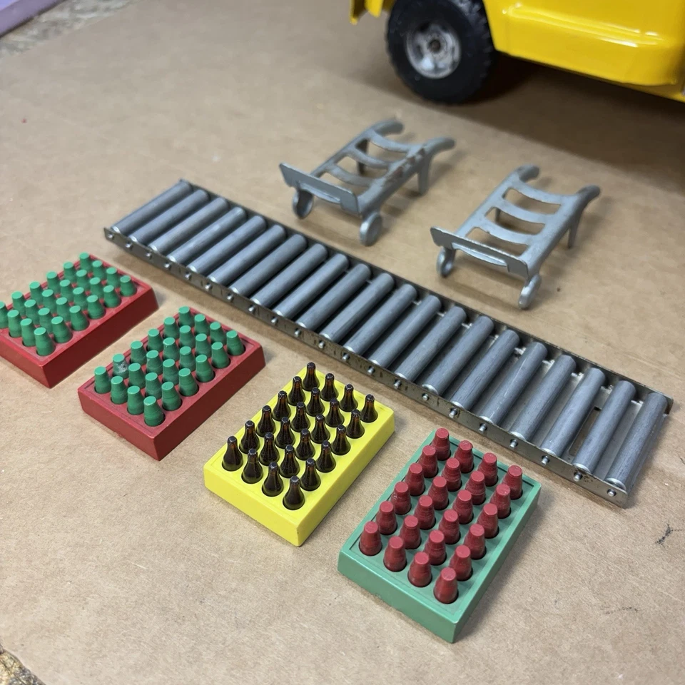 Camión de reparto Buddy L GMC Coca-Cola de colección juguete acero prensado con accesorios Foto 4 de 4