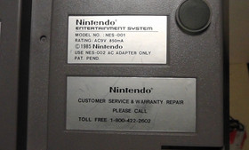 Pacchetto console Nintendo NES 4 giochi Mario, Double Dragon, Zapper 2 controller