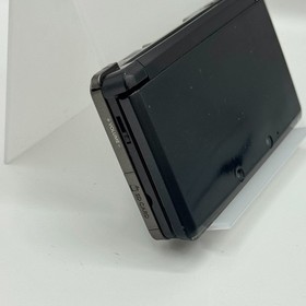 Nintendo 3DS region free Cosmo Black console / Charger / SD card