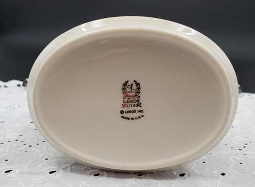 Creamer and Sugar Bowl with Lid Lenox China - Solitaire with Platinum Trim - Picture 14 of 14