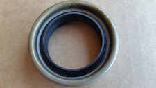 M151 Parts Transfer Case Output Shaft Seal Nos 11669194-1 Military Jeep